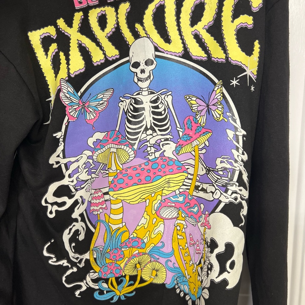 Explore Graphic Pullover Hoodie - Black